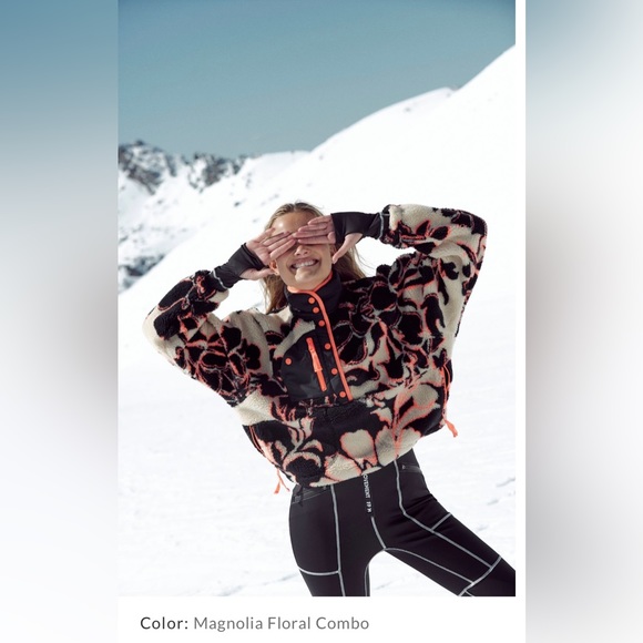 Hit The Slopes Printed Pullover - Picture 3 of 3